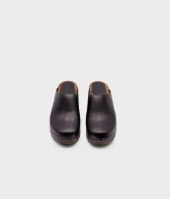 Austin minimalistic clog mule