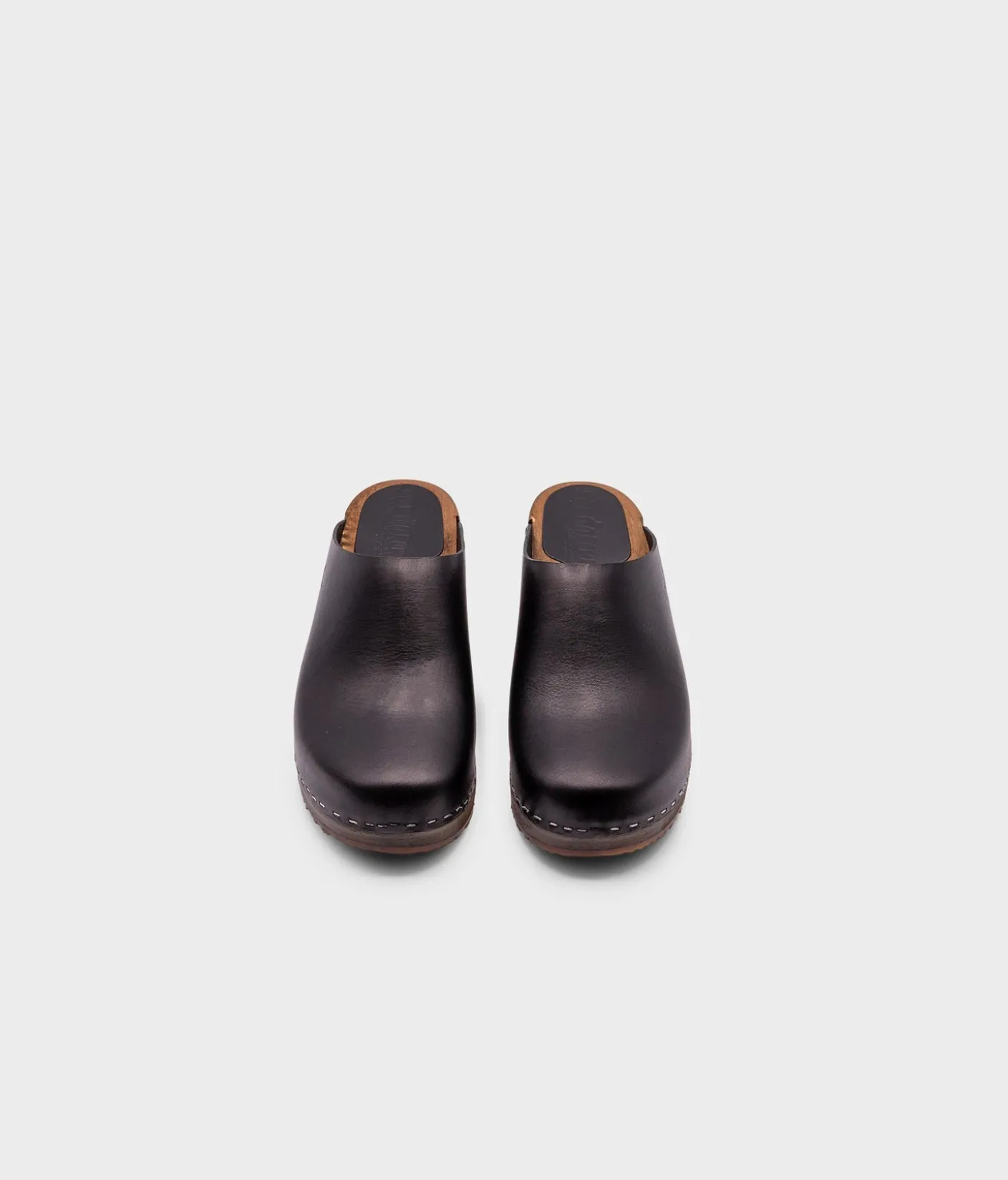 Austin minimalistic clog mule