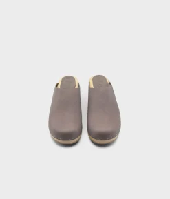 Austin minimalistic clog mule