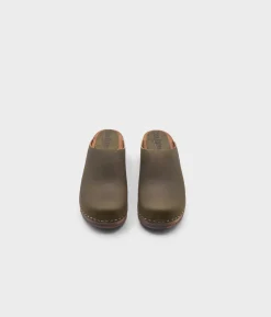 Austin minimalistic clog mule