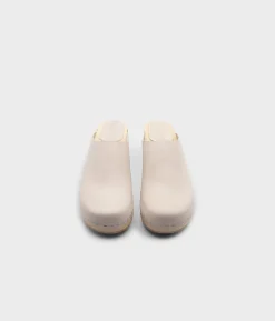 Austin minimalistic clog mule