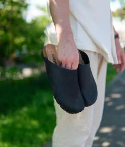 Bilbao closed-toe cork sandal