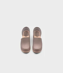 Brett closed-back clogs