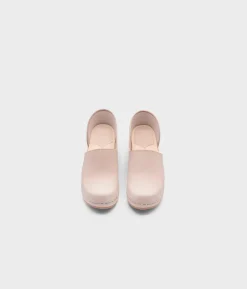 Brett closed-back clogs