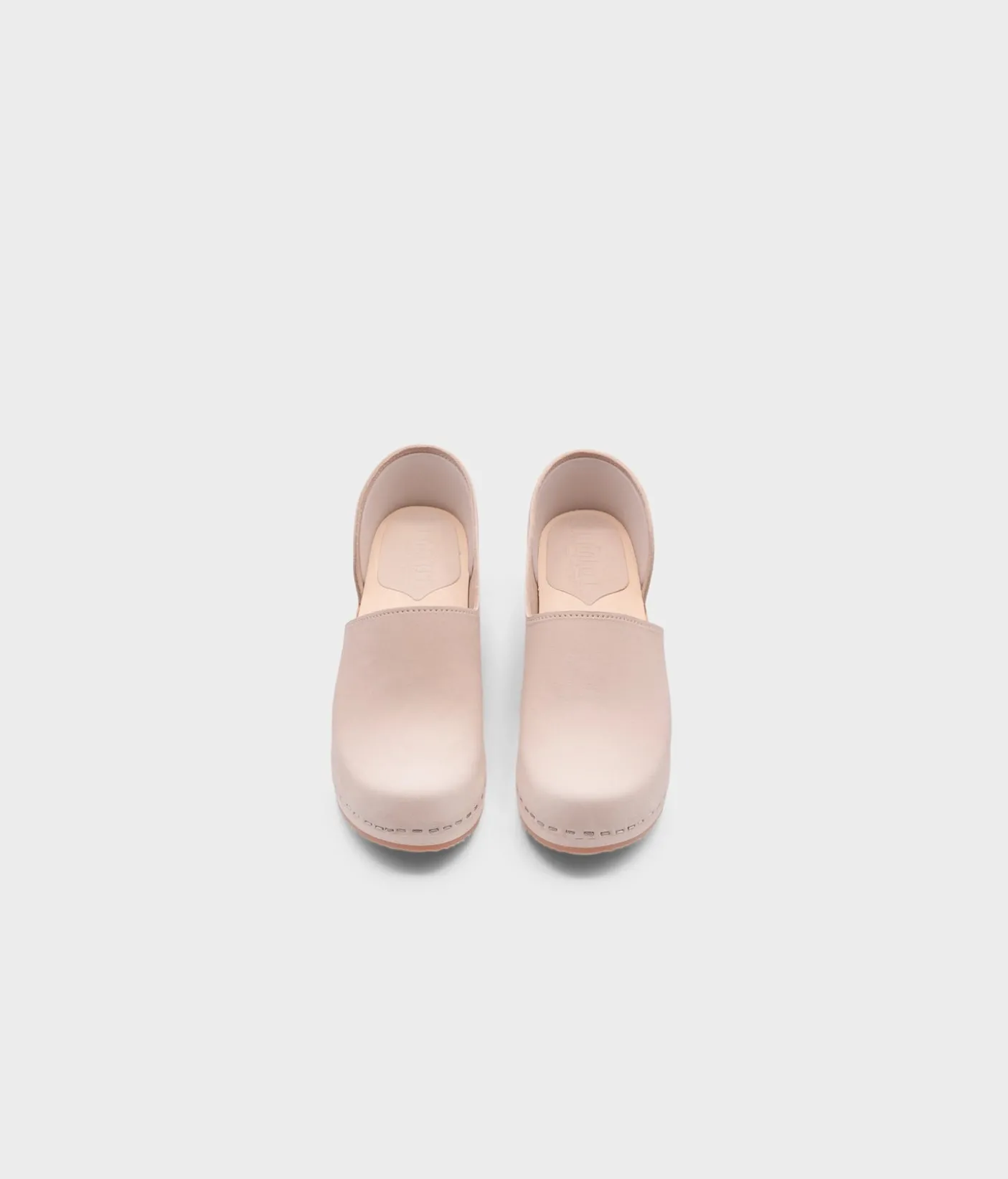 Brett closed-back clogs