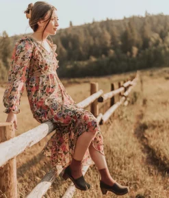 Brett closed-back clogs