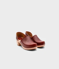 Brett closed-back clogs
