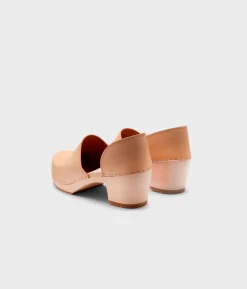 Brett closed-back clogs
