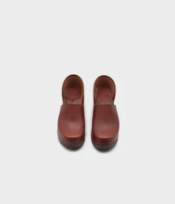 Brett closed-back clogs