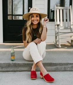 Brett closed-back clogs