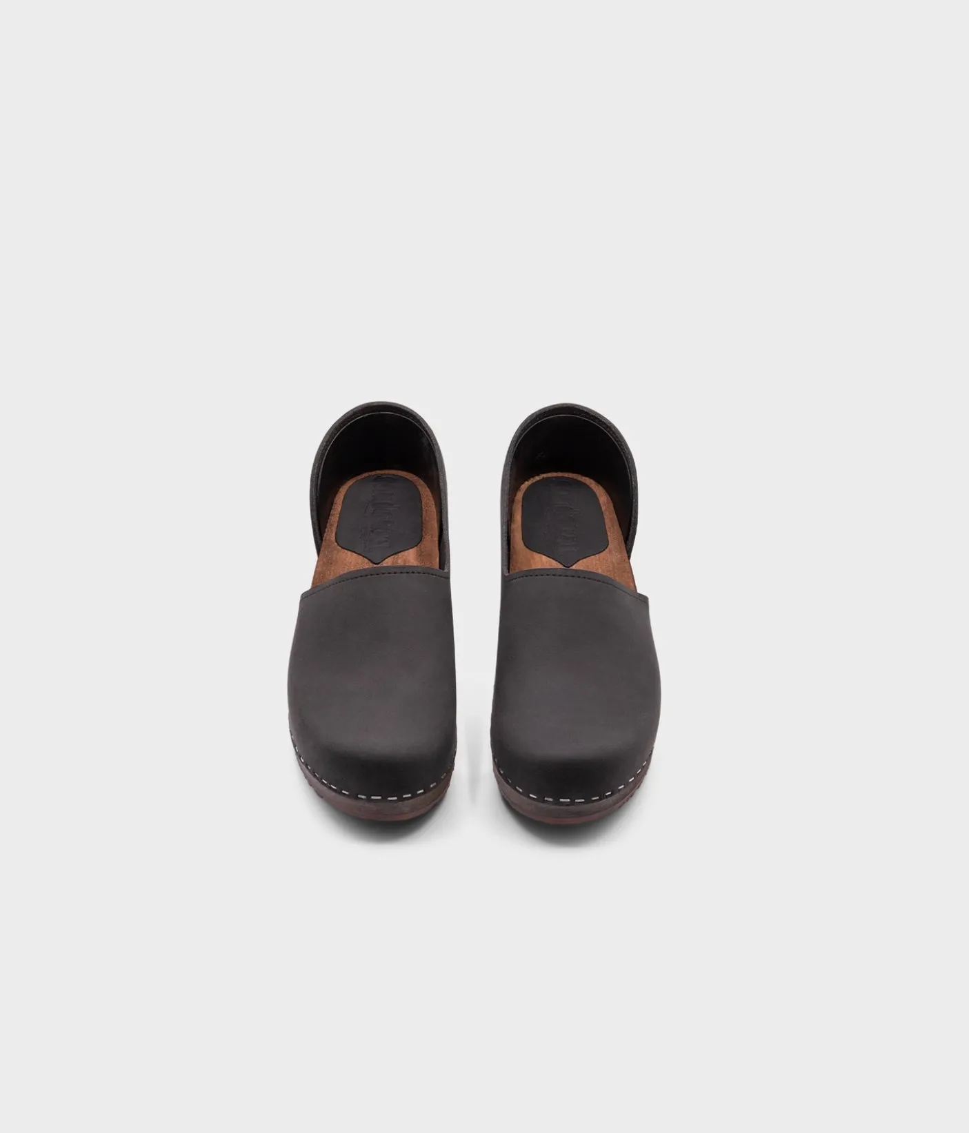 Brett low closed-back clogs