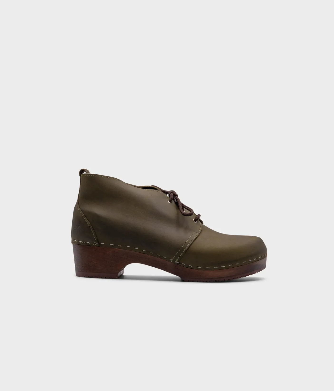 Chukka clog boots