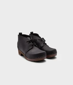 Chukka clog boots