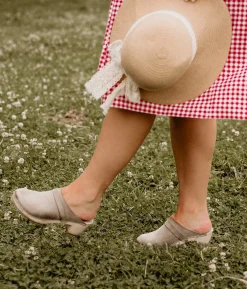 Dublin classic clog mule