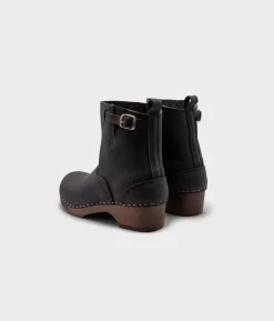 Manhattan low clog boots