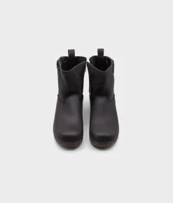 Manhattan low clog boots