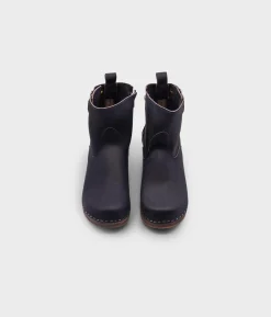 Manhattan low clog boots