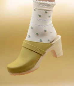 Maya classic clog mule