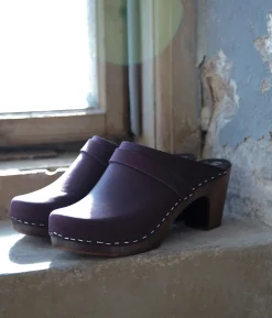 Maya classic clog mule