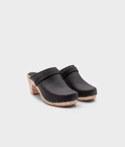 Maya classic clog mule