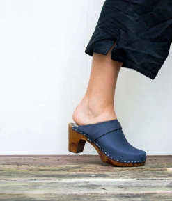 Maya classic clog mule