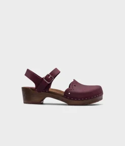 Milan clog sandals
