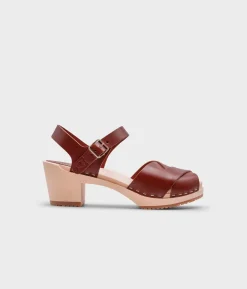 Monroe crossed clog sandal