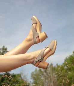 Morocco crossed clog sandal