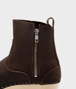 New York low clog boots