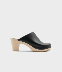 Rhodes minimalistic clog mule