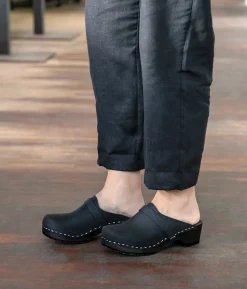 Tokyo classic clog mule