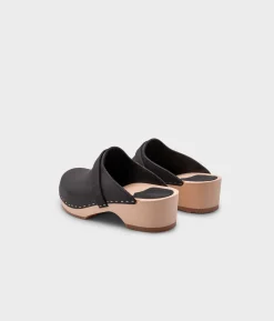 Tokyo classic clog mule