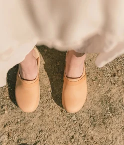 Tokyo classic clog mule