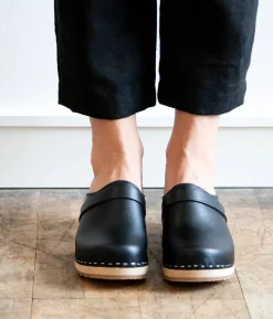 Tokyo classic clog mule