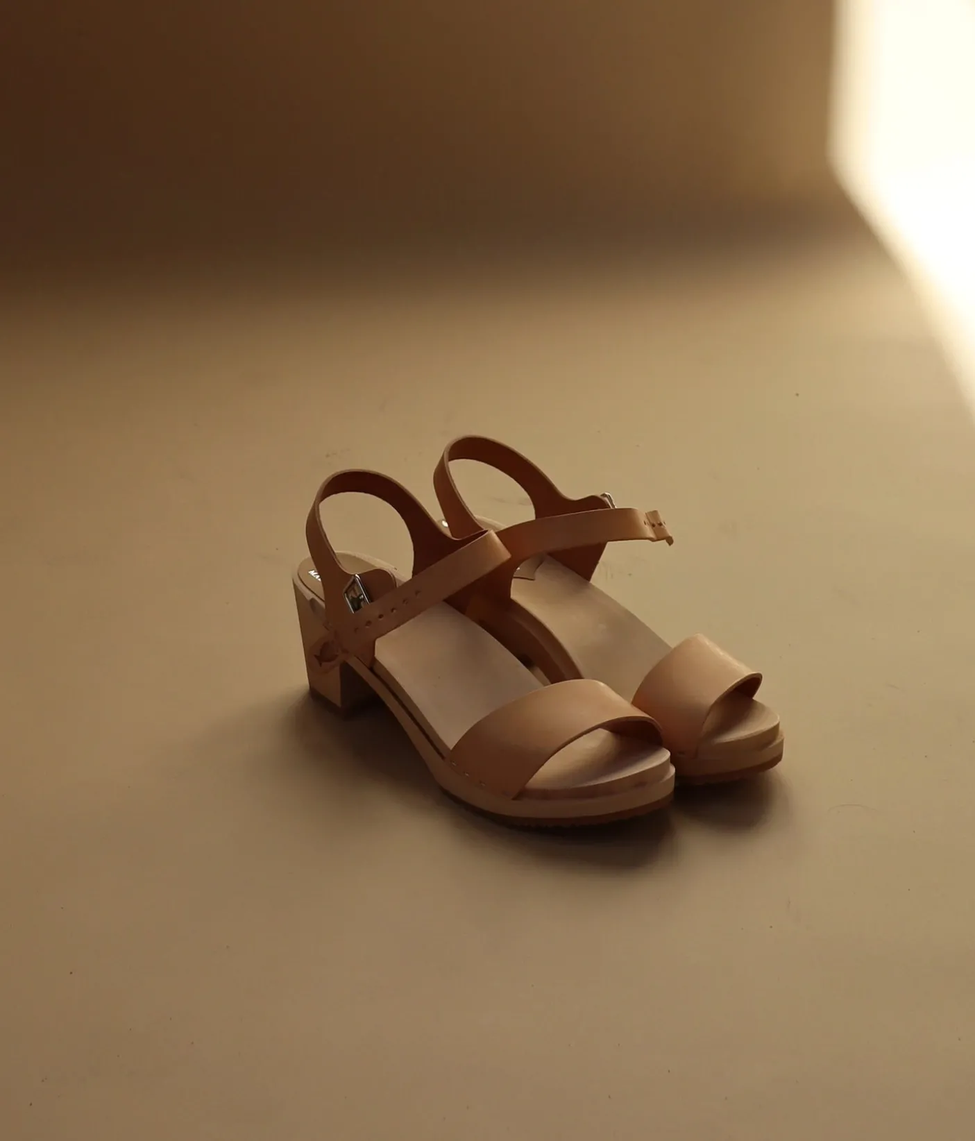 Vienna open-toe clog sandal